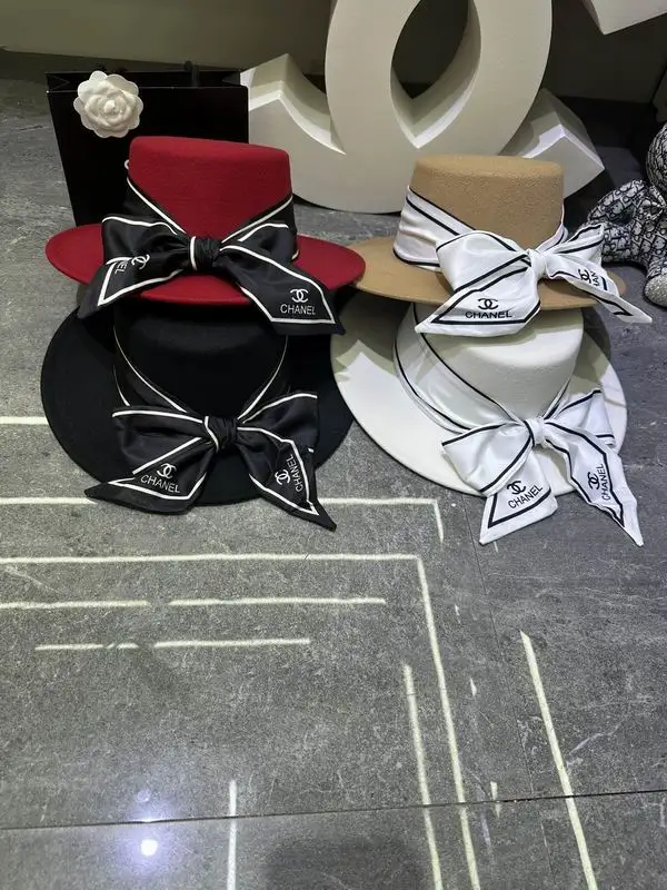 Chanel top hat dx212